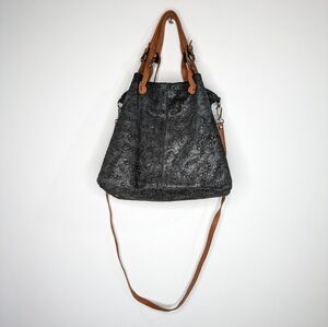 Black Embossed Leather Shoulder/ Crossbody Bag from Italy. 🖤